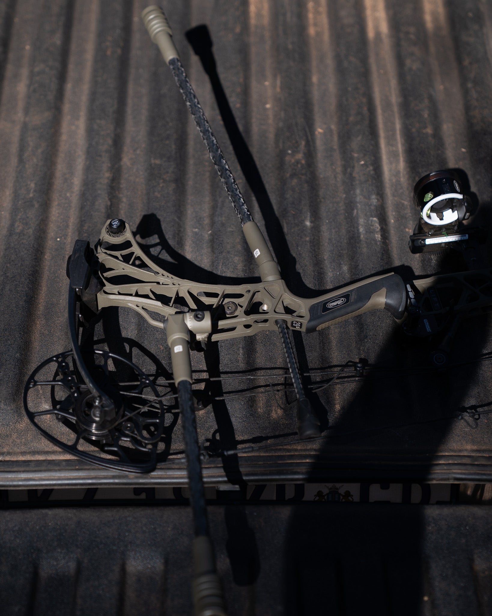 Vilago MAXX Package | The Ultimate Bowhunting Stabilizer Setup
